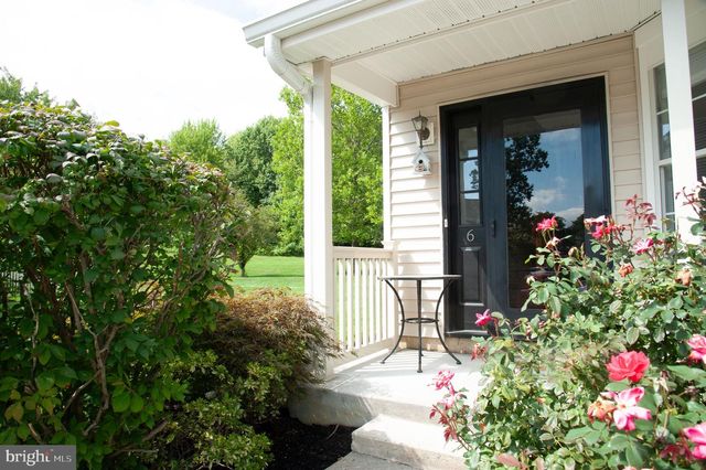 6 WELLINGTON, East Windsor, NJ 08520