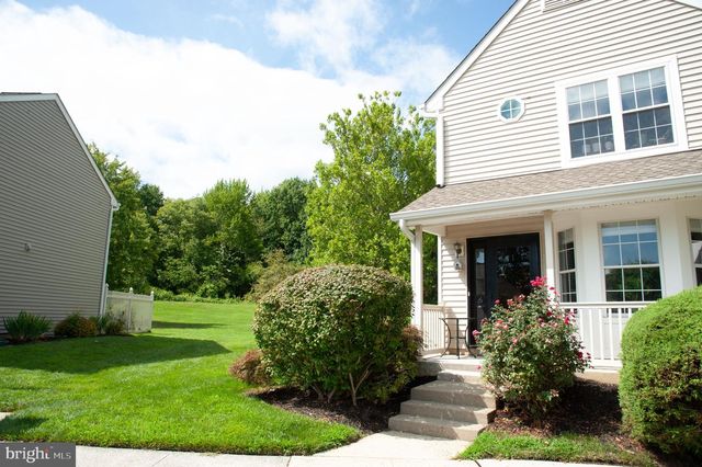 6 WELLINGTON, East Windsor, NJ 08520