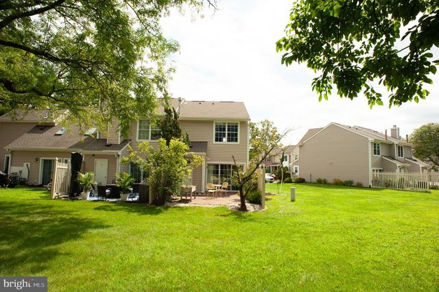 6 WELLINGTON, East Windsor, NJ 08520