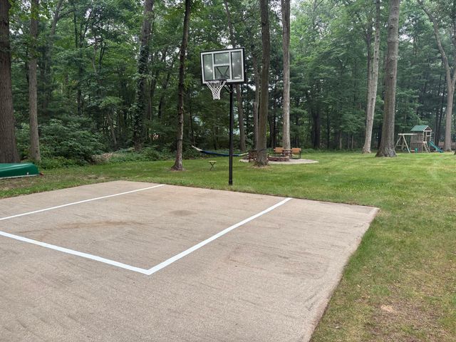 4300 Fruitvale Road, Montague, MI 49437