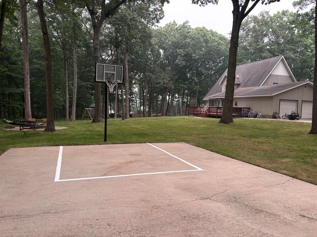 4300 Fruitvale Road, Montague, MI 49437