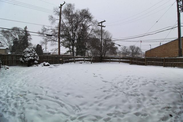 7821 Powers Court, Shelby Twp, MI 48317