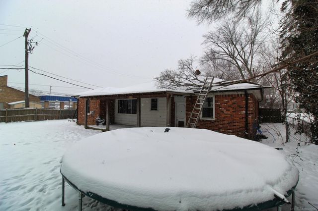 7821 Powers Court, Shelby Twp, MI 48317