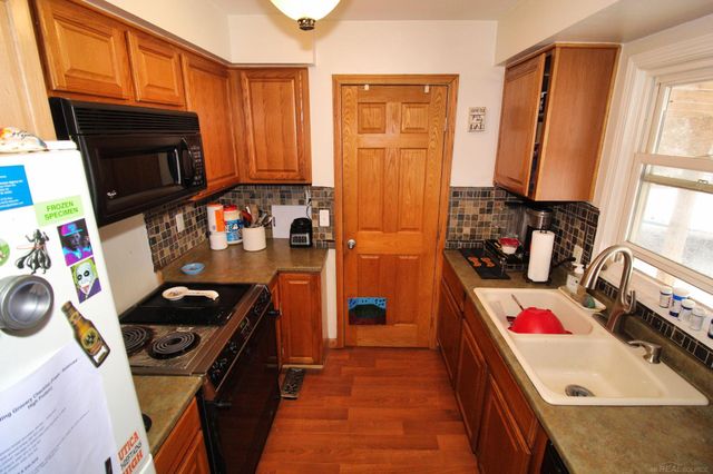 7821 Powers Court, Shelby Twp, MI 48317