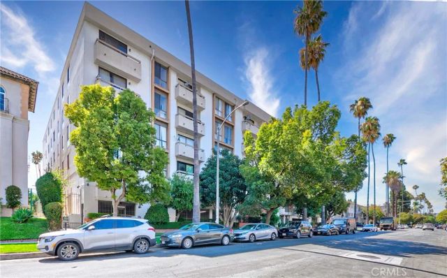 533 S St Andrews Place 408, Los Angeles, CA 90020