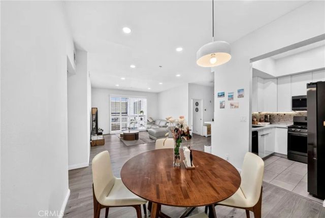 533 S St Andrews Place 408, Los Angeles, CA 90020