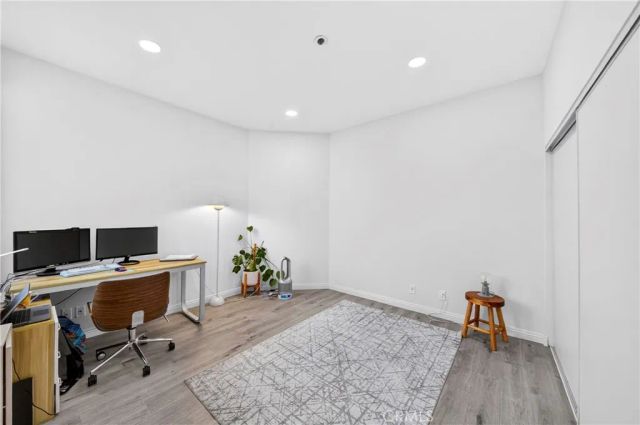 533 S St Andrews Place 408, Los Angeles, CA 90020