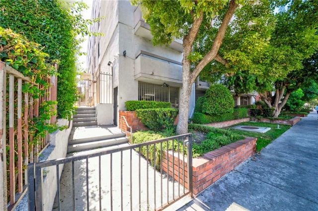 533 S St Andrews Place 408, Los Angeles, CA 90020
