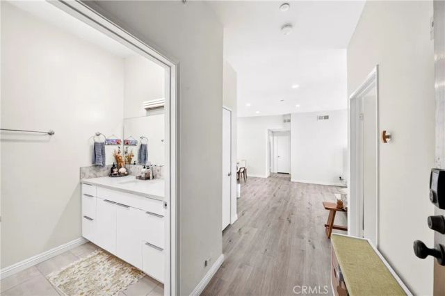 533 S St Andrews Place 408, Los Angeles, CA 90020