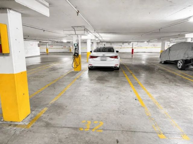 533 S St Andrews Place 408, Los Angeles, CA 90020
