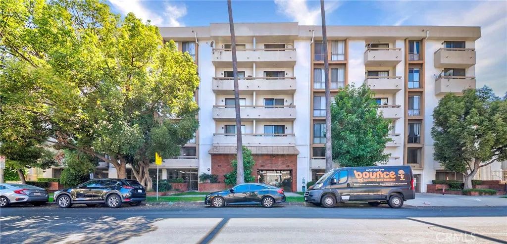 533 S St Andrews Place 408, Los Angeles, CA 90020