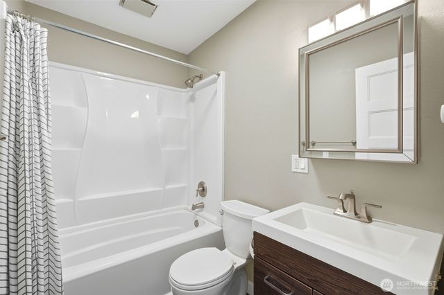 8145 Sandy Hook Terrace, Clinton, WA 98236