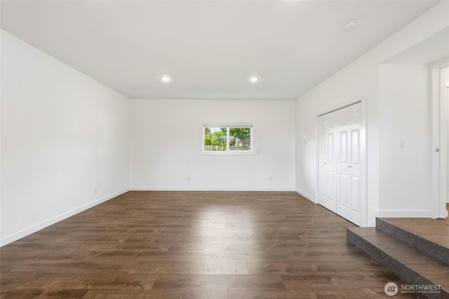 8145 Sandy Hook Terrace, Clinton, WA 98236