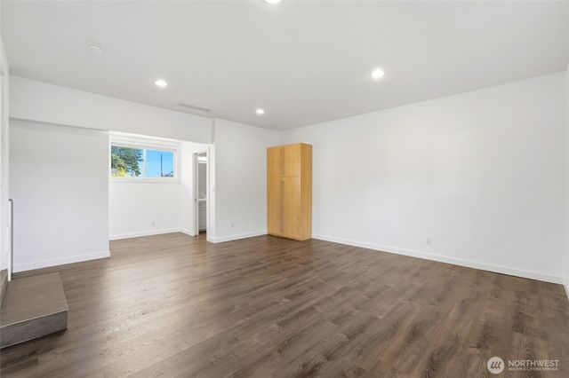8145 Sandy Hook Terrace, Clinton, WA 98236