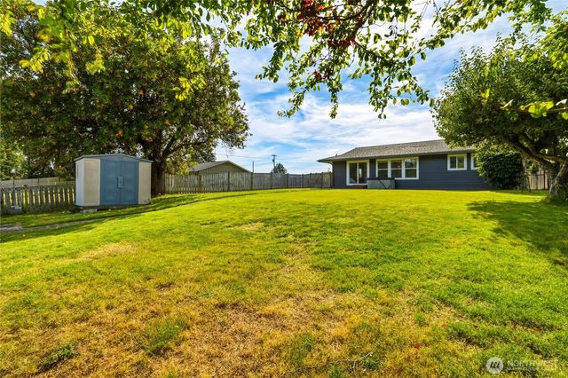 8145 Sandy Hook Terrace, Clinton, WA 98236