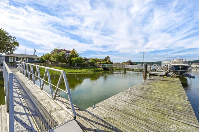 8145 Sandy Hook Terrace, Clinton, WA 98236