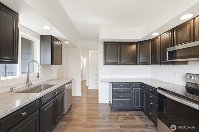 8145 Sandy Hook Terrace, Clinton, WA 98236