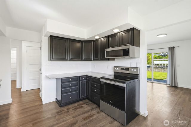 8145 Sandy Hook Terrace, Clinton, WA 98236