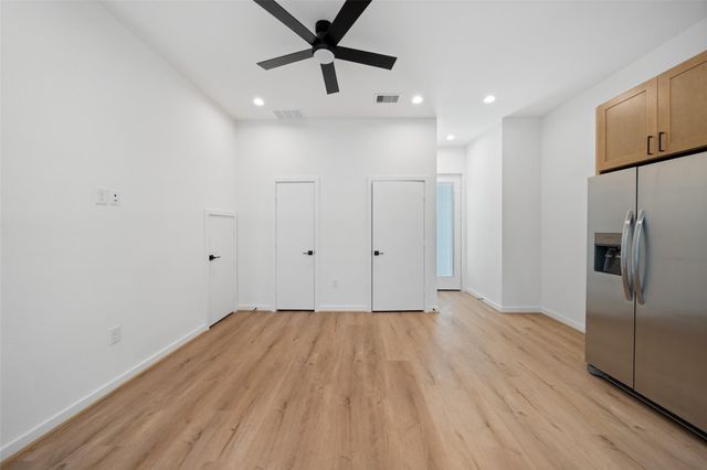 1408 Enid St A, Houston, TX 77009