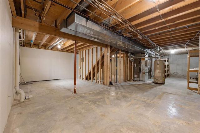 829 Prescott Drive, Lawrence, KS 66049