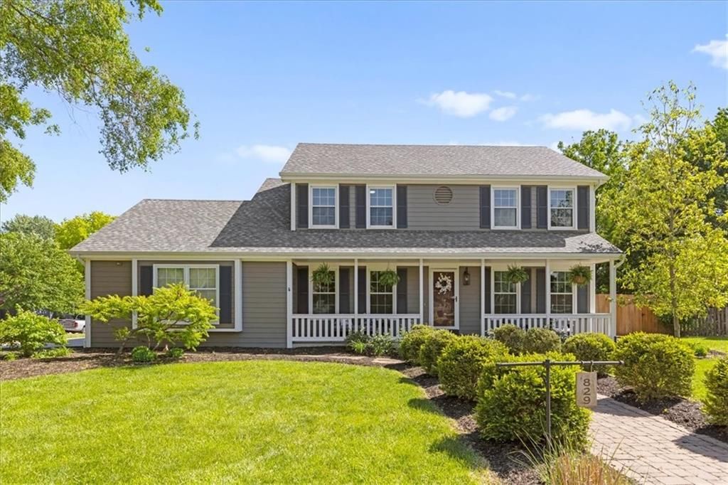 829 Prescott Drive, Lawrence, KS 66049