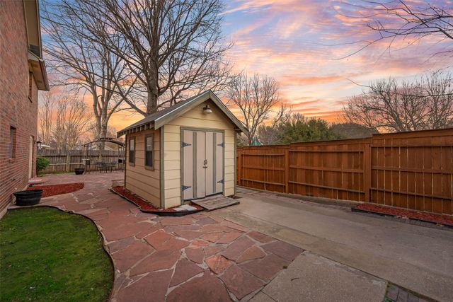 471 Caviness Drive, Grapevine, TX 76051