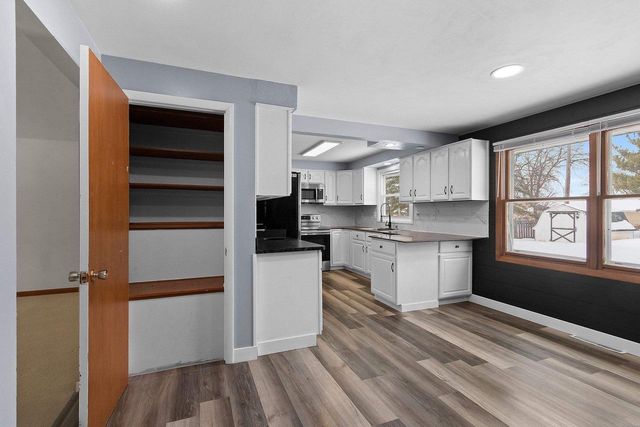 1403 QUINNETTE LANE, De Pere, WI 54115