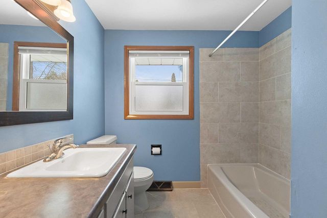 1403 QUINNETTE LANE, De Pere, WI 54115