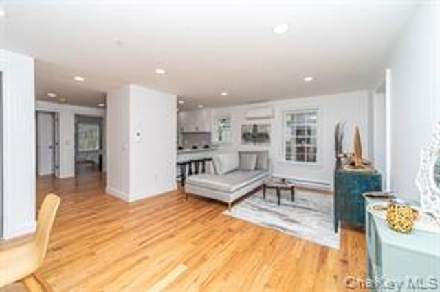 70 New Paltz 1A, Highland, NY 12528