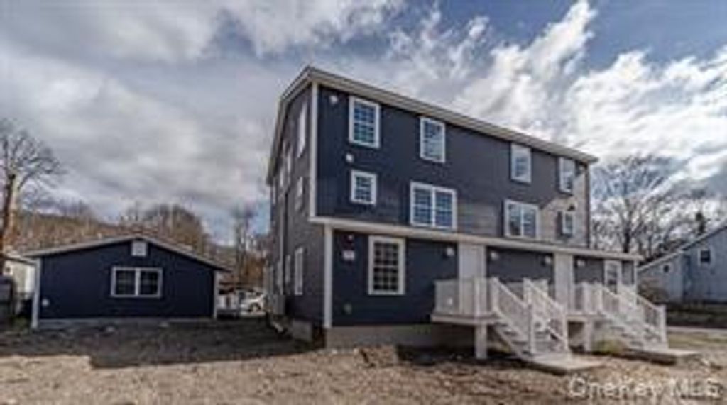 70 New Paltz 1A, Highland, NY 12528