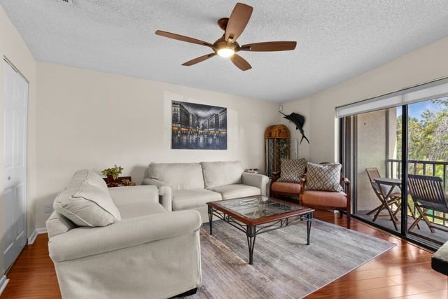 2083 NE Collins Circle 8-100, Jensen Beach, FL 34957