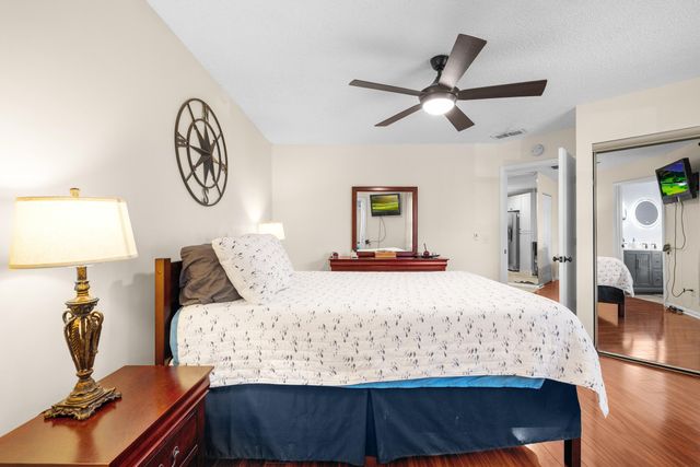 2083 NE Collins Circle 8-100, Jensen Beach, FL 34957