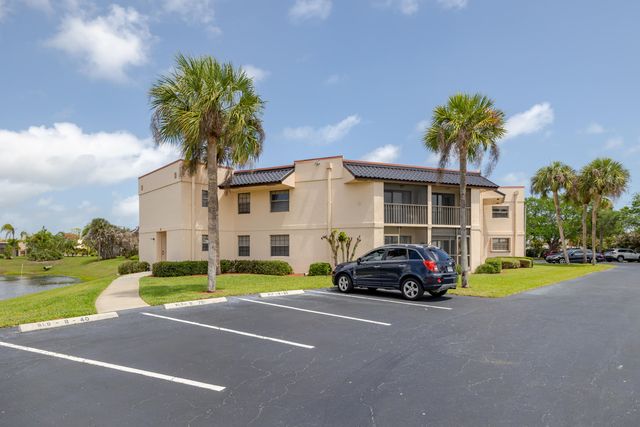 2083 NE Collins Circle 8-100, Jensen Beach, FL 34957