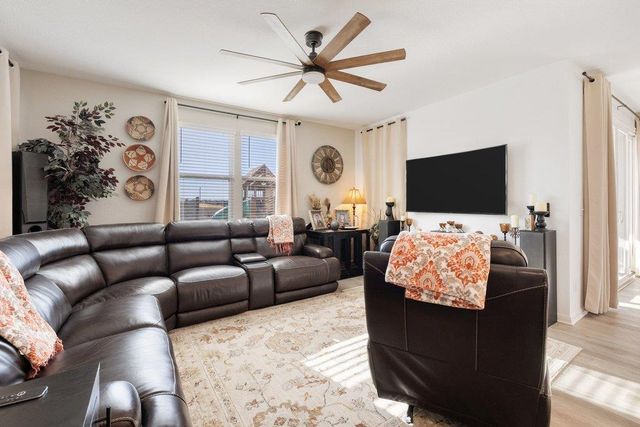 150 Seattle Slew DR, Jarrell, TX 76537