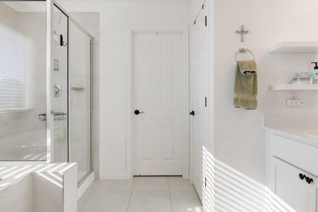 150 Seattle Slew DR, Jarrell, TX 76537