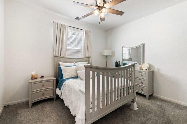 150 Seattle Slew DR, Jarrell, TX 76537