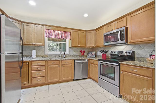 164 Rocky Meadows Road, Newland, NC 28657