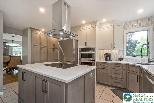 2165 Beechwood Street, Upper Macungie Twp, PA 18069