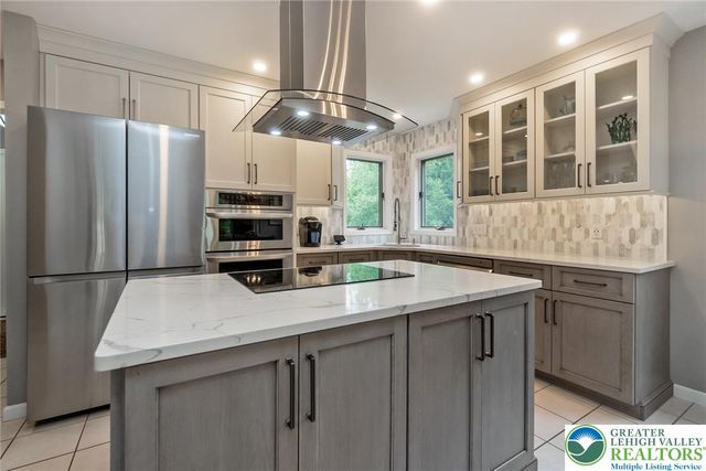 2165 Beechwood Street, Upper Macungie Twp, PA 18069