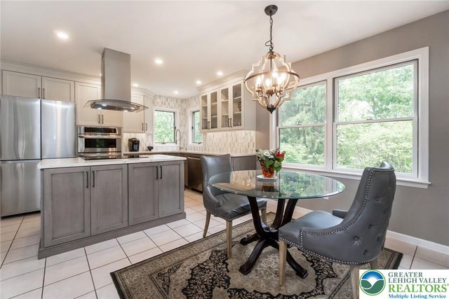2165 Beechwood Street, Upper Macungie Twp, PA 18069