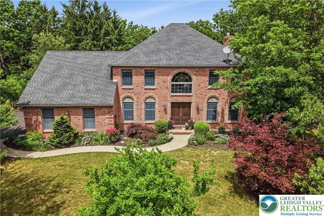 2165 Beechwood Street, Upper Macungie Twp, PA 18069