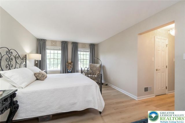 2165 Beechwood Street, Upper Macungie Twp, PA 18069