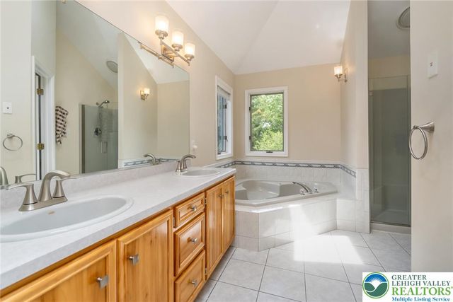 2165 Beechwood Street, Upper Macungie Twp, PA 18069