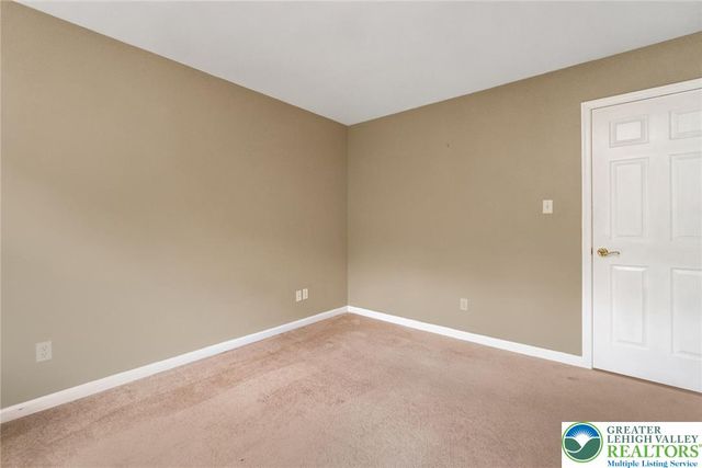 2165 Beechwood Street, Upper Macungie Twp, PA 18069