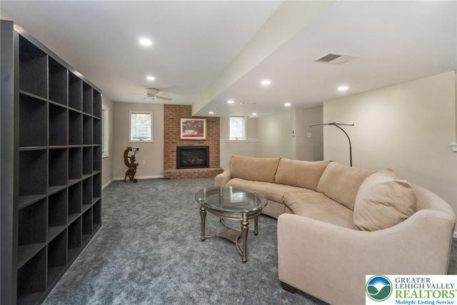 2165 Beechwood Street, Upper Macungie Twp, PA 18069