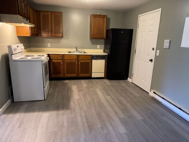 12 E Side Dr Apt 413, Concord, NH 03301