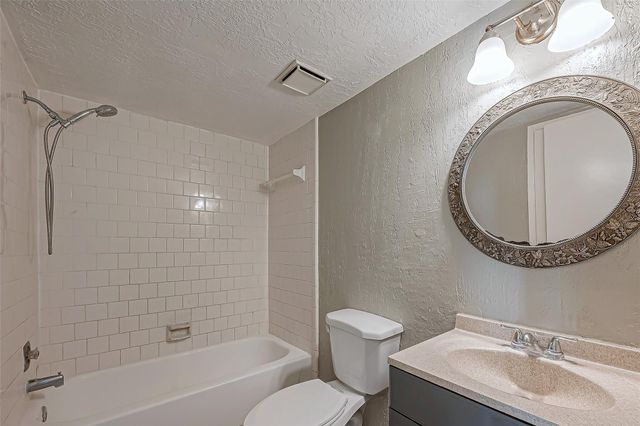 5105 Beaverhollow Drive, Houston, TX 77084