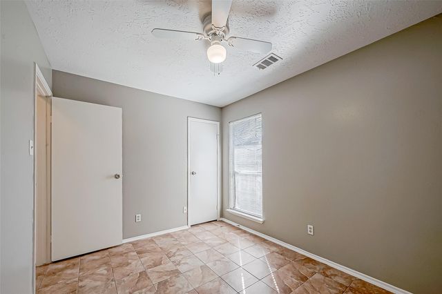 5105 Beaverhollow Drive, Houston, TX 77084