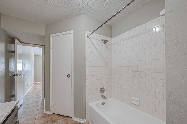 5105 Beaverhollow Drive, Houston, TX 77084