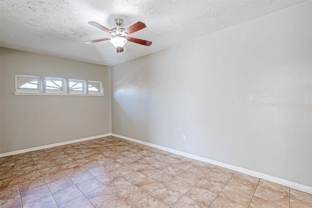 5105 Beaverhollow Drive, Houston, TX 77084